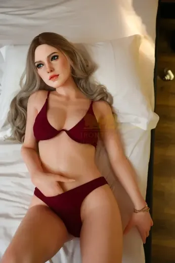 Slim MILF 163cm S46 Heidi Silicone Lover